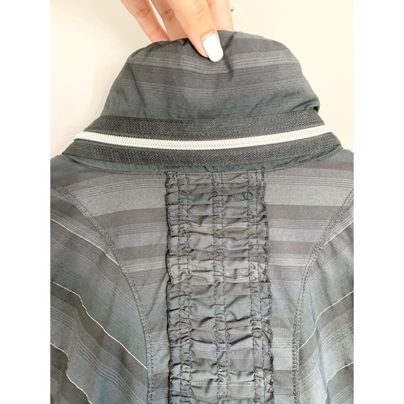 Lululemon Athletica Run Hustle Jacket - Picture 9 of 15